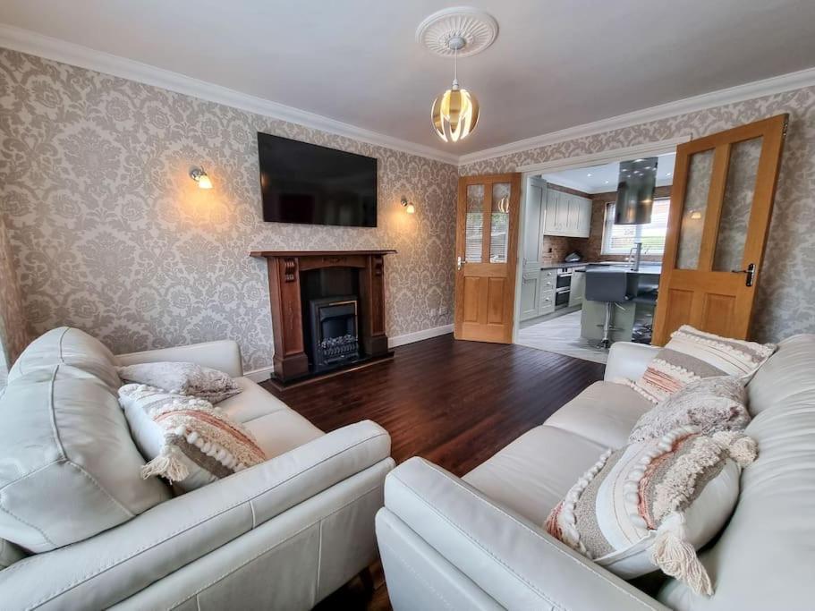 Stunning Family Home Close To The City Centre Manchester Exterior photo
